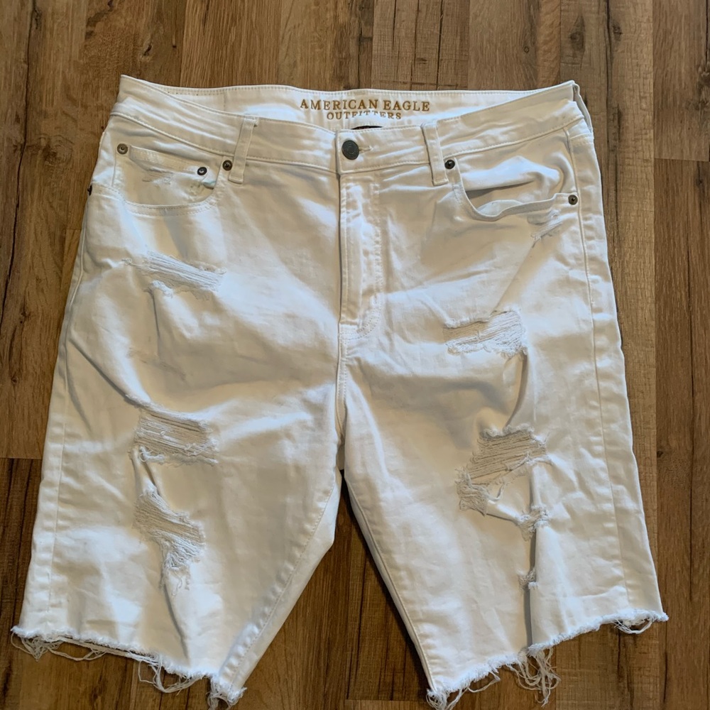 AE Extreme Flex White Jean shorts